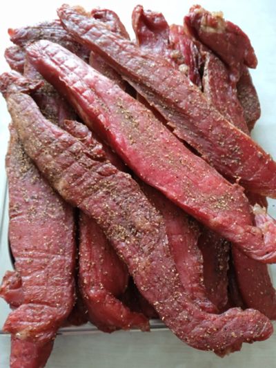 Лот: 20660135. Фото: 1. Сырокопченая свиная🐷 вырезка... Мясо, птица, яйцо