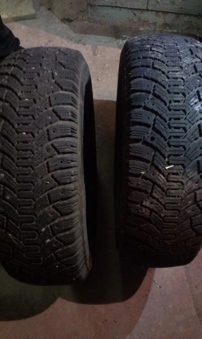 Лот: 6359975. Фото: 1. продам пару зимних шин. Шины