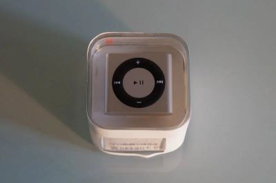 Лот: 11680371. Фото: 1. Ipod shuffle. Плееры