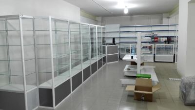 Лот: 7140605. Фото: 1. Витрина стеклянная, размеры 2000х900х400... Торговое
