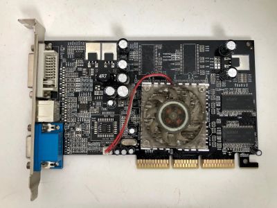 Лот: 16322941. Фото: 1. видеокарта agp GeForce FX5200... Видеокарты