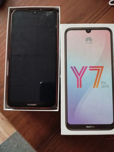 Лот: 20517733. Фото: 1. Мобильный телефон huawei y7 pro... Кнопочные мобильные телефоны