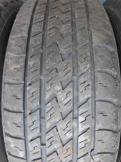 Лот: 10165391. Фото: 1. 265*65*17 Bridgestone 2 штуки... Шины