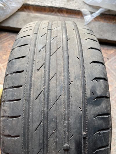 Лот: 17436822. Фото: 1. 4 шт R17 Nokian Hakka Black 215... Шины