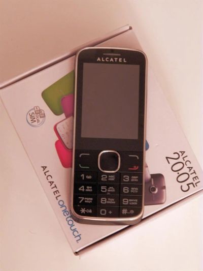 Лот: 3415033. Фото: 1. Двухсимочник звонилка Alcatel... Кнопочные мобильные телефоны
