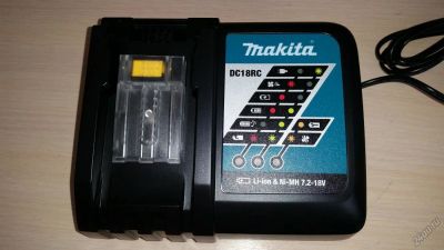 Лот: 5830929. Фото: 1. Зарядное устройство dc18rc makita. Электроинструмент