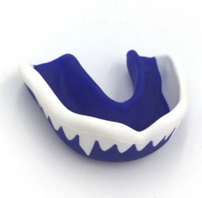 Лот: 13981923. Фото: 1. Капа Боксерская Бело - Синяя Зубы. Защита тела
