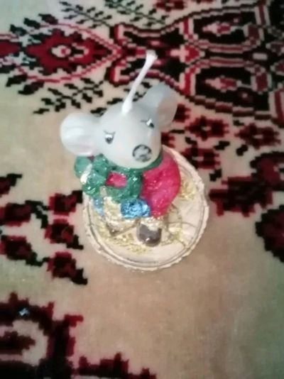 Лот: 15073110. Фото: 1. Сувенир-свеча Мышка. Свечи
