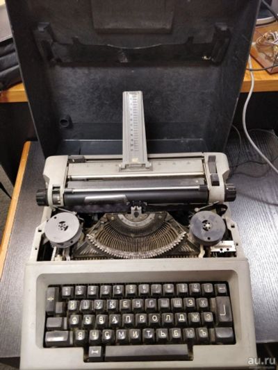 Лот: 13504968. Фото: 1. пишущая машинка "Ивица-М". Другое (компьютеры, оргтехника, канцтовары)