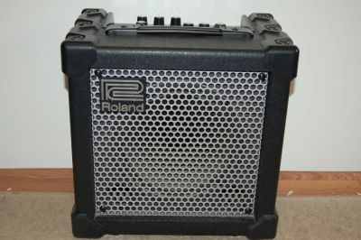 Лот: 17564089. Фото: 1. Комбик Roland. Гитарные эффекты и комбоусилители