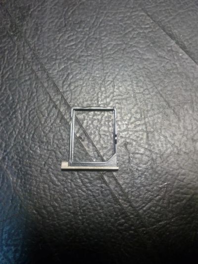 Лот: 8993663. Фото: 1. Сим-контейнер Huawei P6-U06. Корпуса, клавиатуры, кнопки