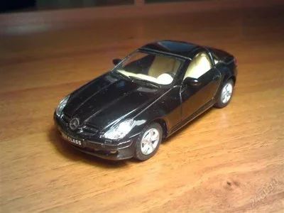 Лот: 751205. Фото: 1. Моделька Mercedes-Benz SLK. Автомоделизм