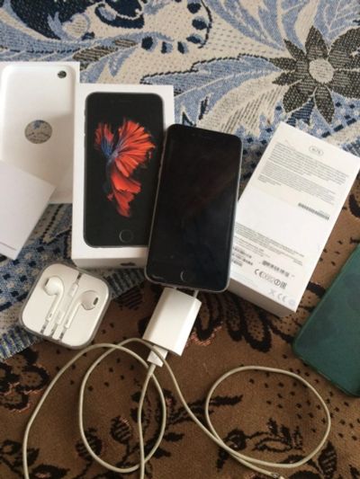 Лот: 12607757. Фото: 1. iPhone 6s 16 g идеал! Отличный... Смартфоны