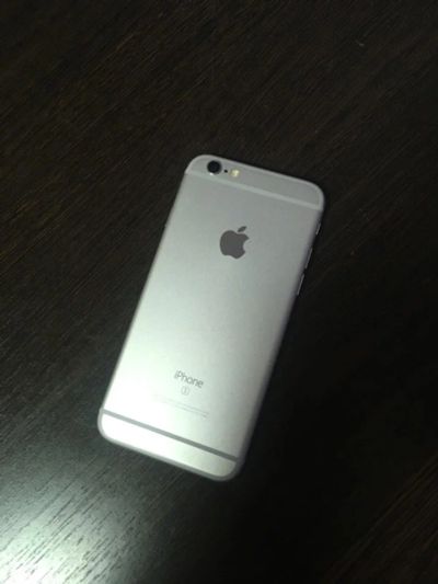 Лот: 11624498. Фото: 1. iPhone 6S Space Gray 16Gb. Идеальное... Смартфоны
