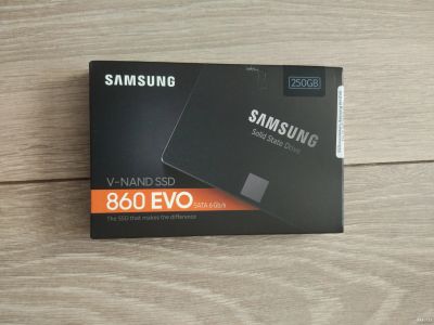 Лот: 17691103. Фото: 1. Новый Samsung 860 EVO 250 GB... SSD-накопители