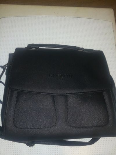 Лот: 15342342. Фото: 1. Сумка Givenchy. Сумки