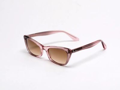 Лот: 24977390. Фото: 1. Очки Ray Ban. Очки солнцезащитные