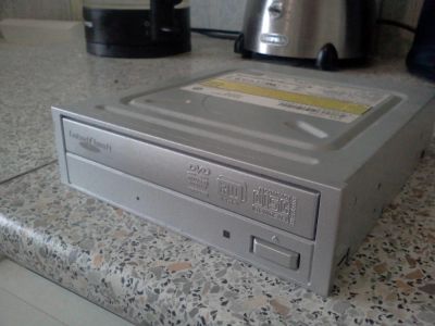 Лот: 4183126. Фото: 1. Продам привод Optiarc AD-7173A... Приводы CD, DVD, BR, FDD