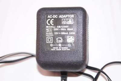 Лот: 6156024. Фото: 1. Блок питания 12v DC 300mA. Зарядные устройства, блоки питания для бытовой техники