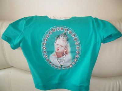 Лот: 3151527. Фото: 1. Джемпер новый с камнями. Свитеры, толстовки, худи