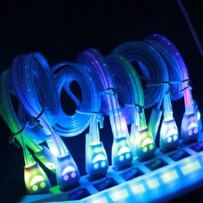 Лот: 6327366. Фото: 1. Usb led cable Iphone 5S,5C,6,6... Дата-кабели, переходники