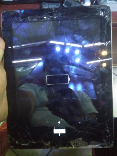 Лот: 7889695. Фото: 1. iPad 32gb 3G читайте описания. Планшеты