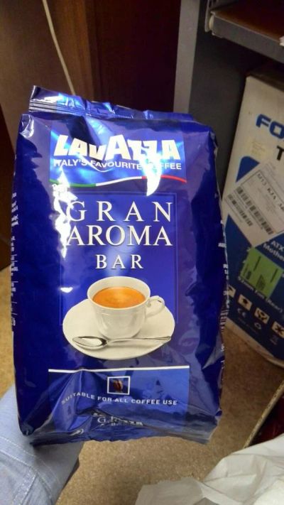 Лот: 5602343. Фото: 1. Итальянский кофе в зернах Lavazza... Чай, кофе, какао