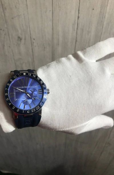 Лот: 17330151. Фото: 1. Наручные часы Ulysse Nardin 322-00... Оригинальные наручные часы