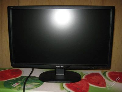Лот: 1436965. Фото: 1. Монитор Philips 221v2. ЖК-мониторы