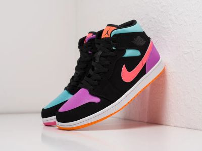 Лот: 18899369. Фото: 1. Кроссовки Nike Air Jordan 1 Mid. Кеды, кроссовки, слипоны