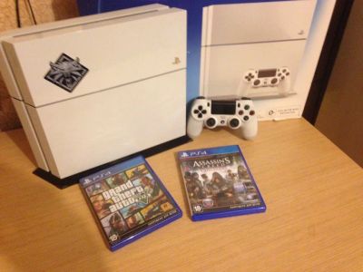 Лот: 8581076. Фото: 1. ps4 белая,новая!!!. Игровые приставки, консоли