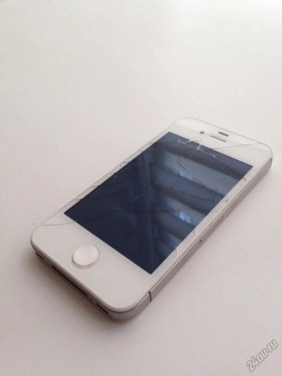 Лот: 5968616. Фото: 1. Iphone 4S. Смартфоны