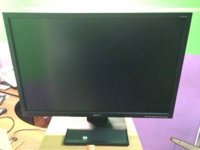 Лот: 7441814. Фото: 1. Монитор Acer V223W. ЖК-мониторы