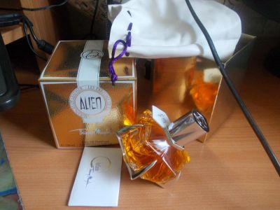Лот: 4012578. Фото: 1. Alien Les Parfums de Cuir от Thierry... Женская парфюмерия