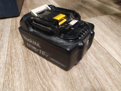 Лот: 18603547. Фото: 1. Аккумулятор Makita 3Ач, 18В, BL1830B. Расходные материалы, сменные насадки