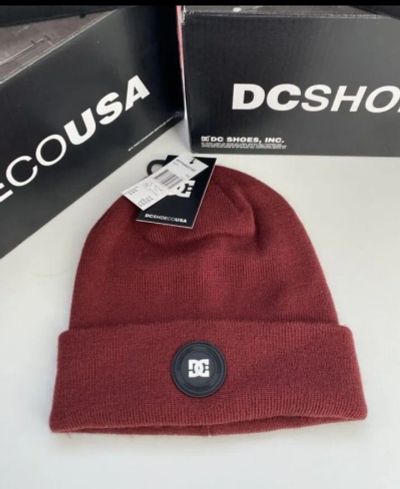 Лот: 25023804. Фото: 1. Шапка от DC Shoes. Designed in... Головные уборы