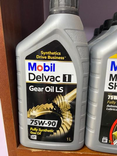 Лот: 20331211. Фото: 1. Mobil 1 Delvac Gear oil LS 75w... Масла, жидкости