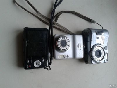 Лот: 15131552. Фото: 1. Три цифровых фотоаппарата одним... Цифровые компактные