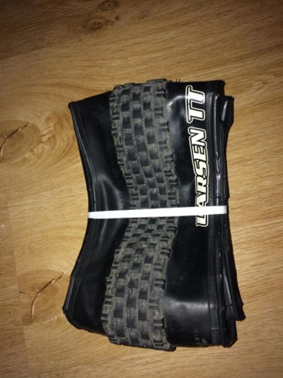 Лот: 9956502. Фото: 1. Maxxis Larsen TT 26x2.0. Запчасти