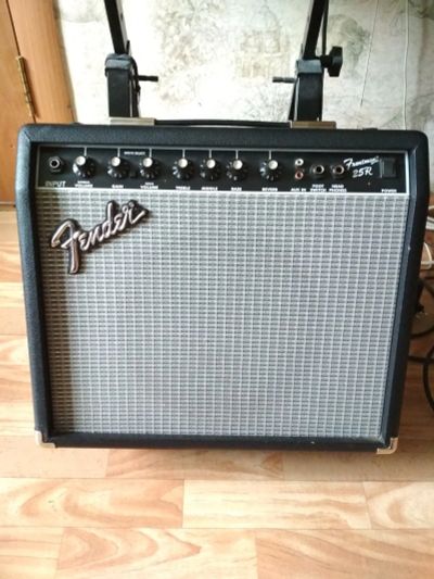Лот: 16607931. Фото: 1. Fender Frontman 25R гитарный комбо... Гитарные эффекты и комбоусилители