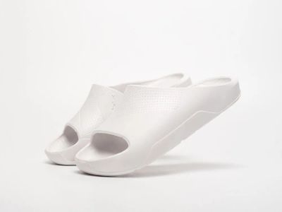Лот: 24974774. Фото: 1. Сланцы Nike Air Jordan. Шлепанцы, сланцы