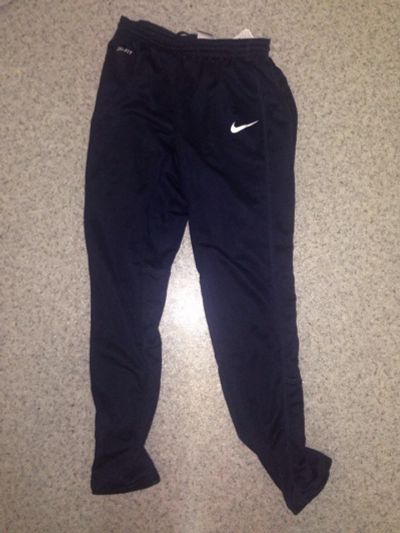 Лот: 5528398. Фото: 1. Оригинальные беговые штаны Nike... Спортивные брюки, штаны