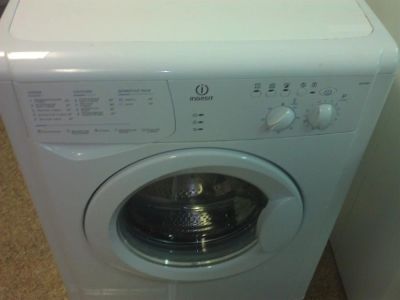 Лот: 3139119. Фото: 1. Стиральная машина Indesit WIUN... Стиральные машины