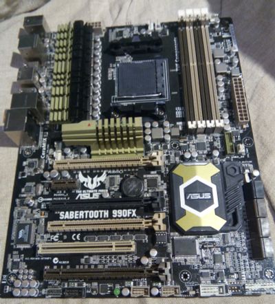 Лот: 12144923. Фото: 1. Топчик am3+ ASUS sabertooth 990FX... Материнские платы