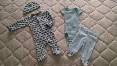 Лот: 4878483. Фото: 1. Комплект из боди, штанишек, слипа... Костюмы, пиджаки, комбинезоны