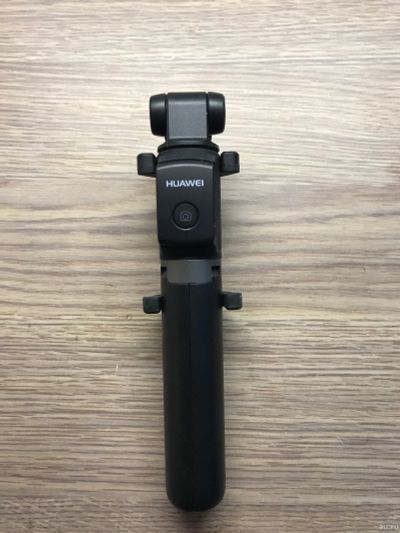 Лот: 13486480. Фото: 1. Беспроводной монопод-штатив Huawei. Штативы, держатели