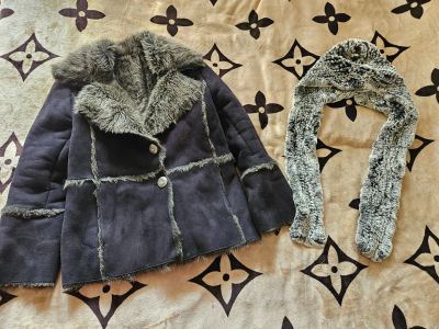 Лот: 25763526. Фото: 1. дубленка 46-48 и шапка-капюшон. Головные уборы