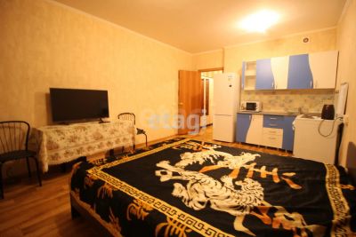 Лот: 25605330. Фото: 1. квартира , Красноярск улица Микуцкого... Квартиры, студии
