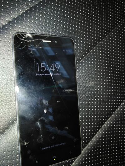 Лот: 18311850. Фото: 1. Redmi 4a трещина. Смартфоны