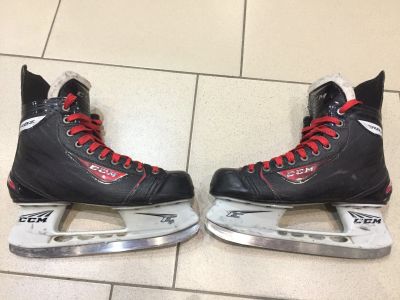 Лот: 12462205. Фото: 1. Хоккейные коньки CCM RBZ 50 размер... Защита тела